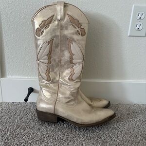 Coconuts By Matisse Gold Cowgirl Boots 🐴🌟